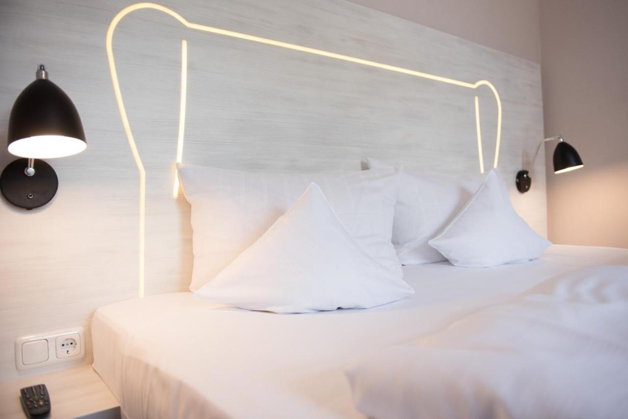 พาร์คโฮเทล ชิลเลอร์ไฮน์ Hotel เครกไฮม์โบลันเดน ภายนอก รูปภาพ