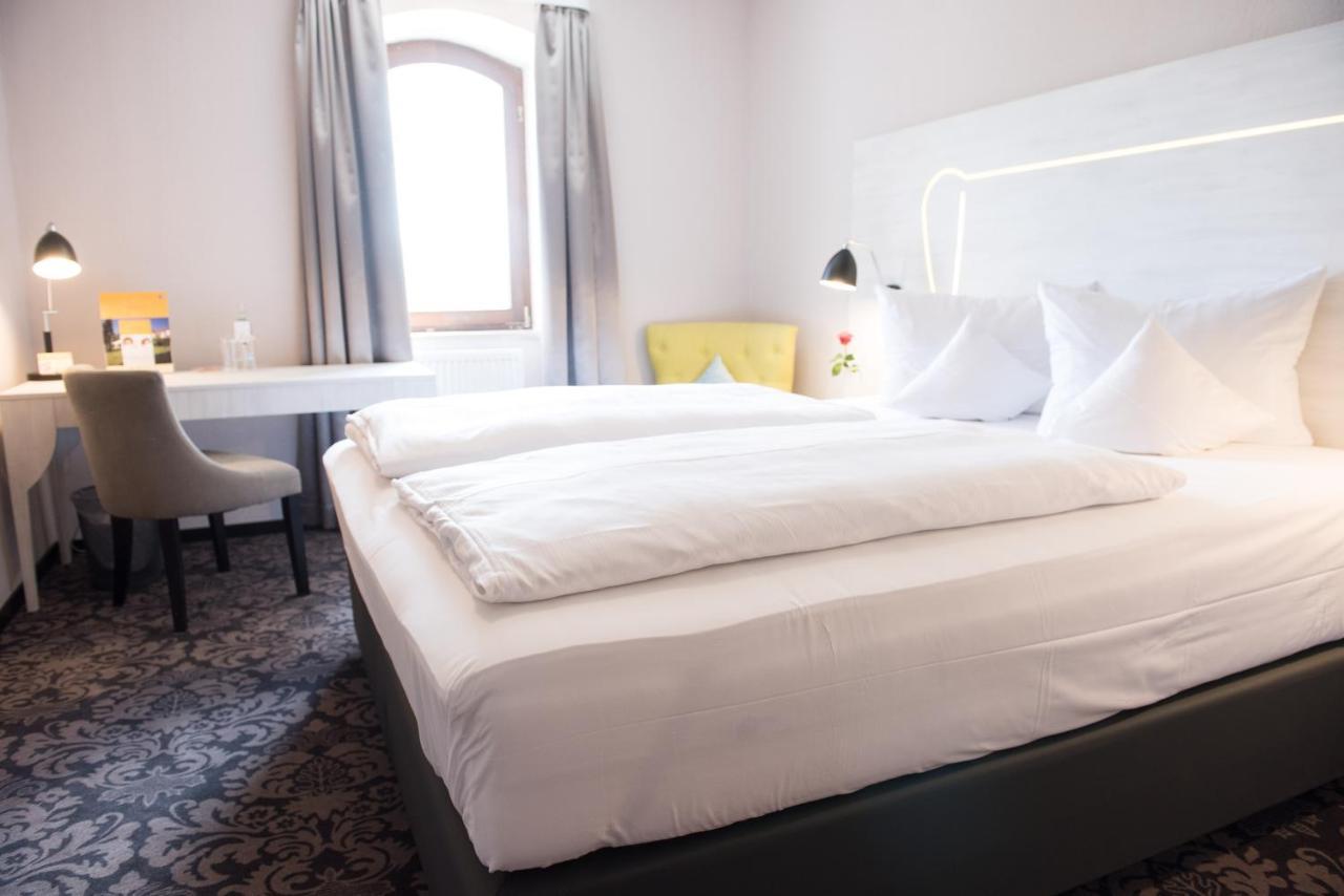พาร์คโฮเทล ชิลเลอร์ไฮน์ Hotel เครกไฮม์โบลันเดน ภายนอก รูปภาพ