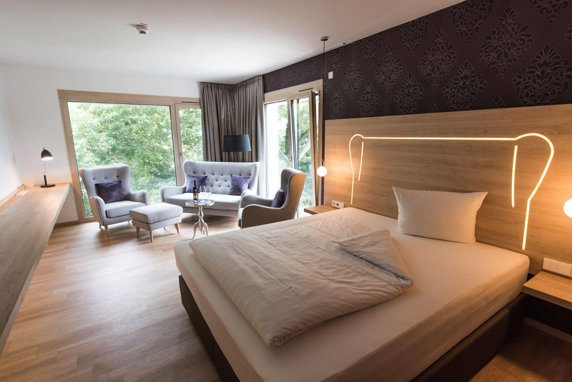 พาร์คโฮเทล ชิลเลอร์ไฮน์ Hotel เครกไฮม์โบลันเดน ภายนอก รูปภาพ