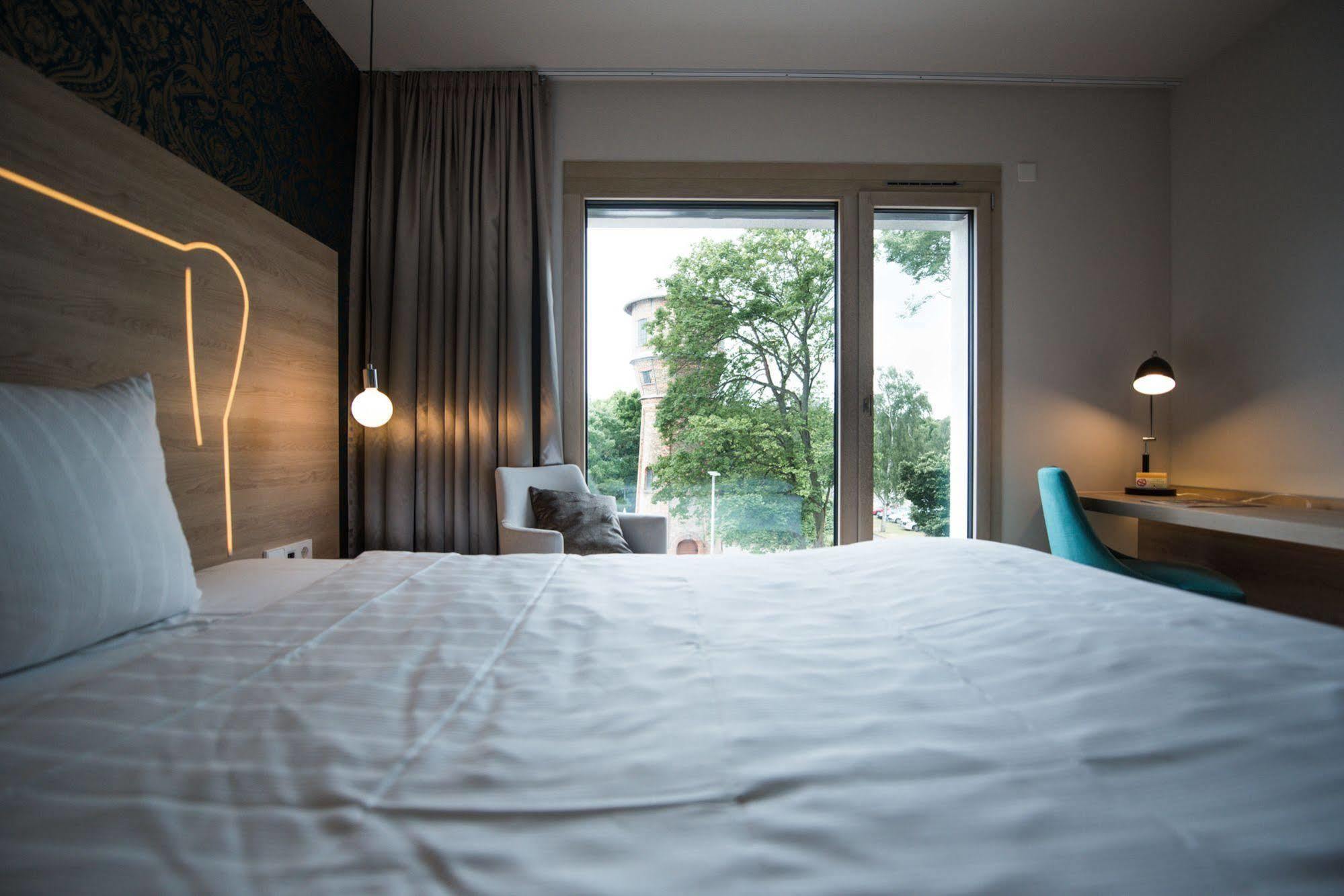 พาร์คโฮเทล ชิลเลอร์ไฮน์ Hotel เครกไฮม์โบลันเดน ภายนอก รูปภาพ